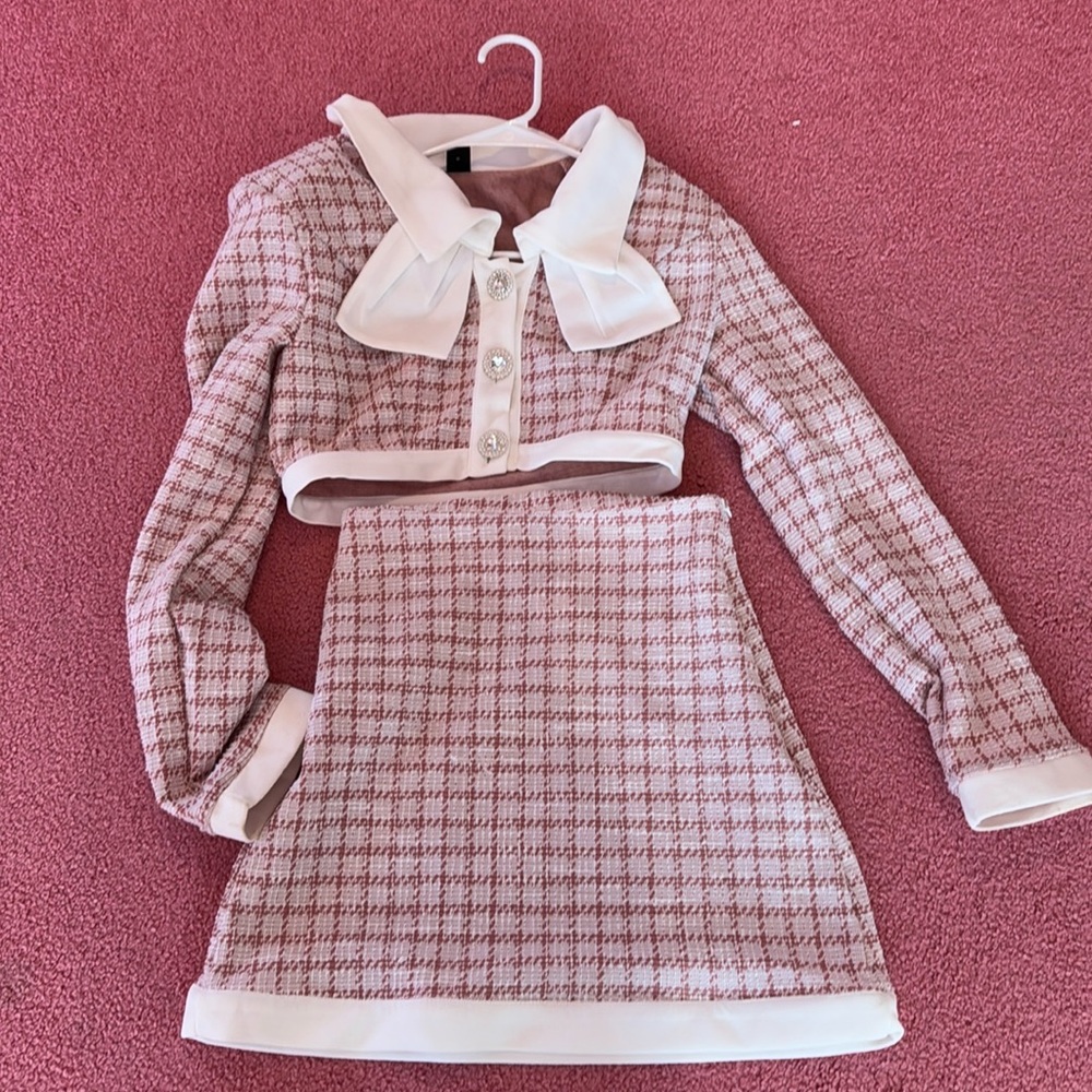 Stylish Pink and White Women's Two-Piece Set